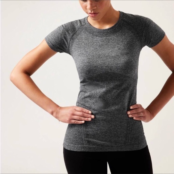 Athleta Tops - Athleta Momentum Seamless Short Sleeve Tee Shirt NWT Size L Heather Gray